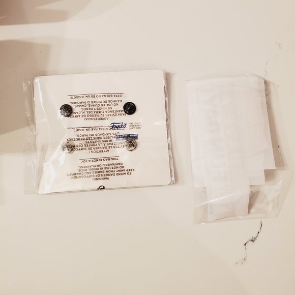 Funko 25th Anniversary Fun On The Run Box Freddy Funko The Flash Extras No Pop - Picture 9 of 11